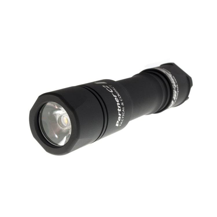 Фонарь Armytek Partner C2 v3 XP-L теплый. Фото №3