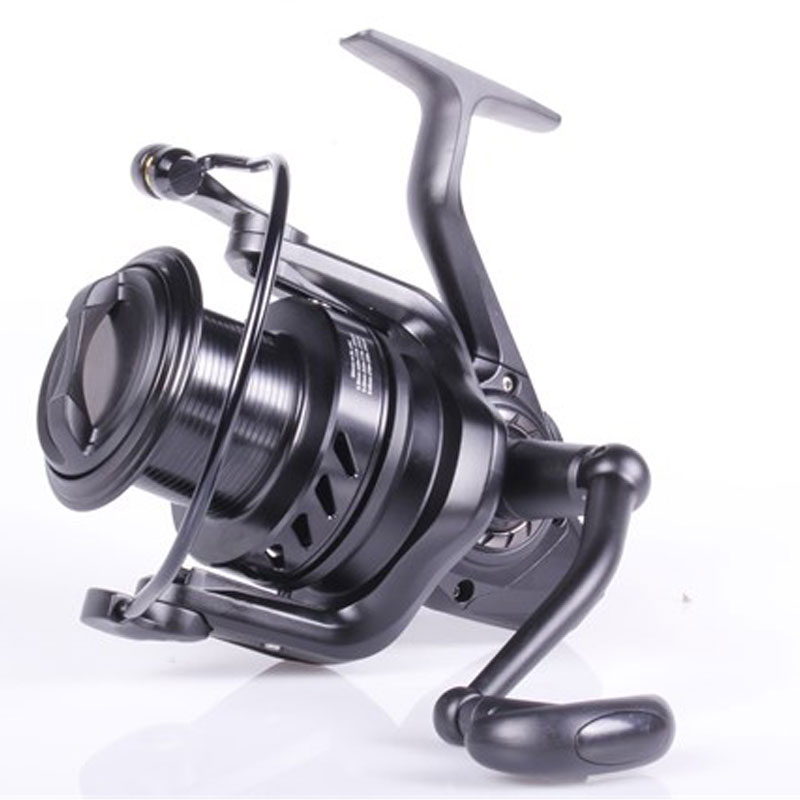 Катушка безынерционная Daiwa "Black window BR" 4000A. Фото №1