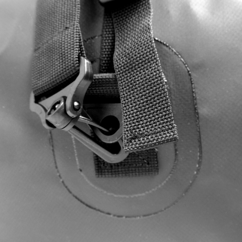 Гермосумка GERMOSTAR Combi ПВХ 80 л олива/черная. Фото №4 Гермосумка GERMOSTAR Combi ПВХ 80 л олива/черная. Фото №4