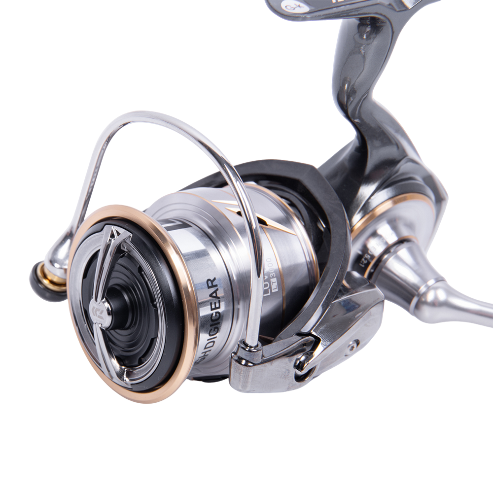 Катушка безынерционная DAIWA 20 Luvias LT3000. Фото №2