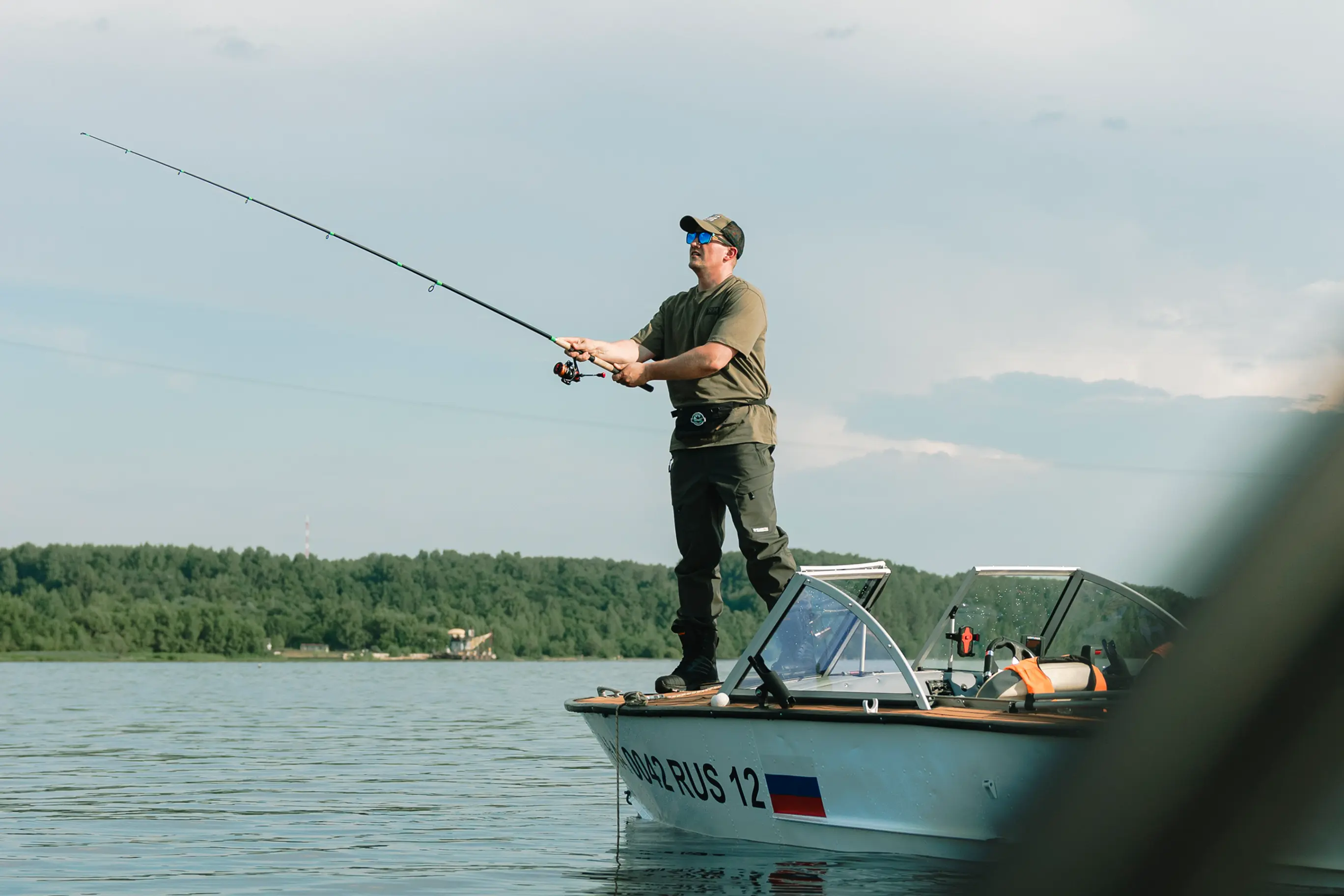 ловля судака с лодки