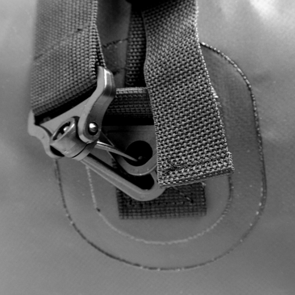 Гермосумка GERMOSTAR Combi ПВХ 100 л олива/черная. Фото №5 Гермосумка GERMOSTAR Combi ПВХ 100 л олива/черная. Фото №5