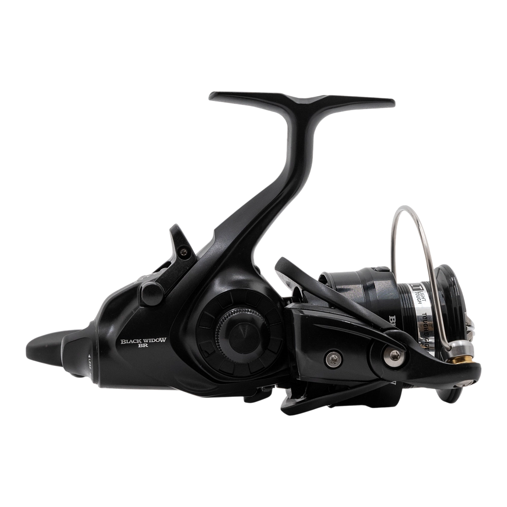Катушка безынерционная DAIWA 19 BLACK WIDOW BR LT 3000. Фото №1