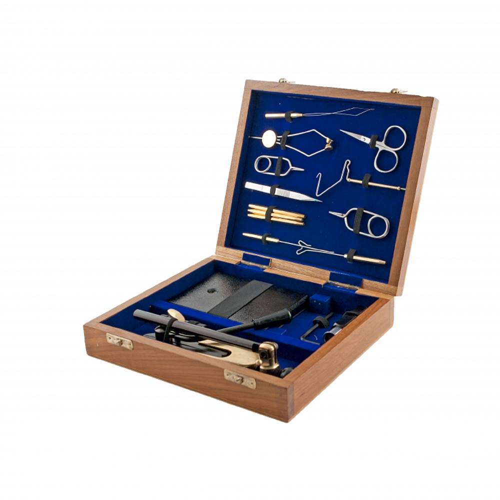 Станок для вязки мушек 7302 + набор инструментов в дер. кейсе. Фото №1 Станок для вязки мушек 7302 + набор инструментов в дер. кейсе. Фото №1