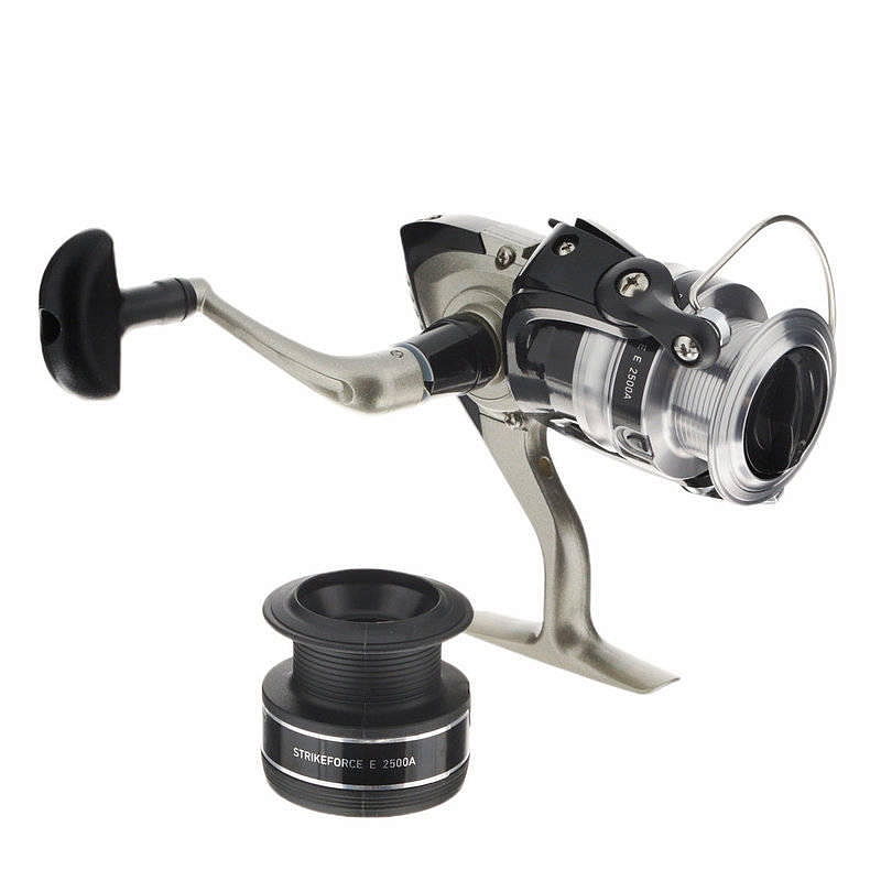 0049506 Катушка безынерционная DAIWA "Strikeforce" E 2500A. Фото №1